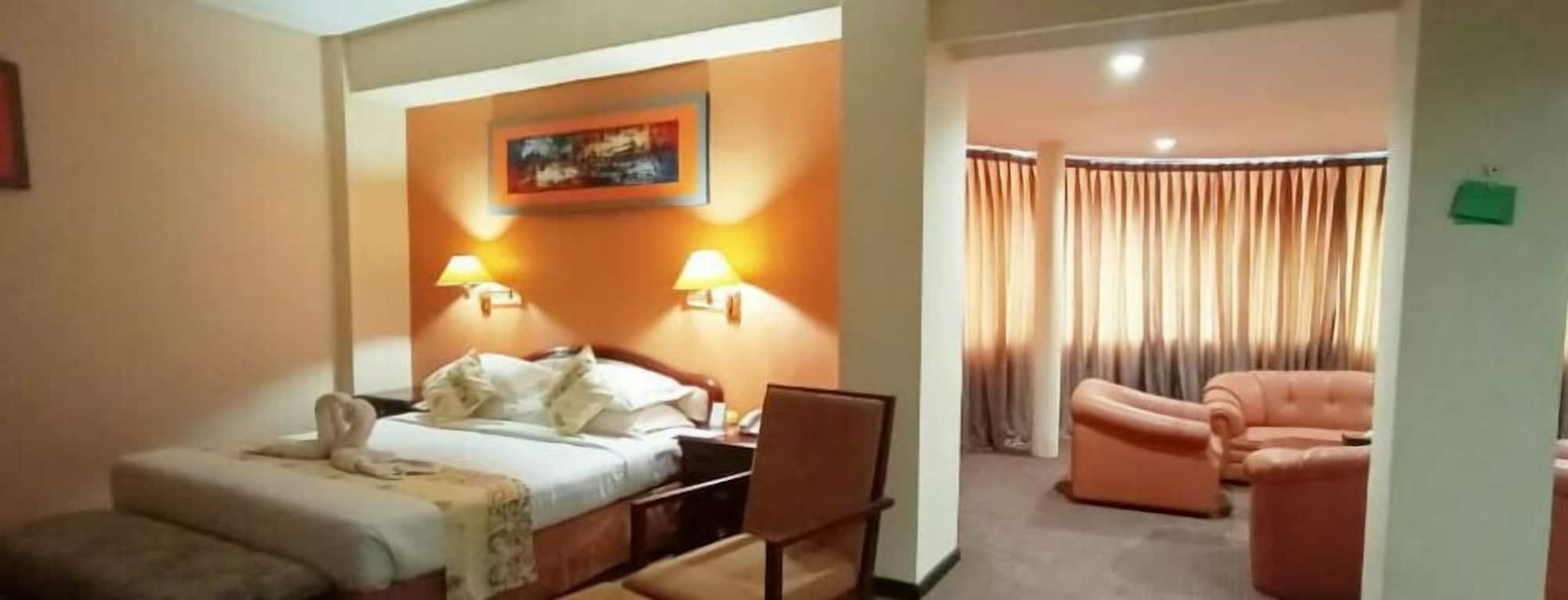 Hotel Mariat Sorong Exteriér fotografie