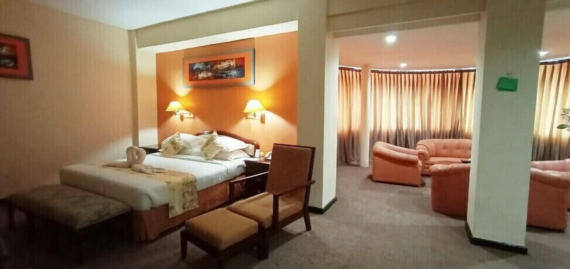 Hotel Mariat Sorong Exteriér fotografie