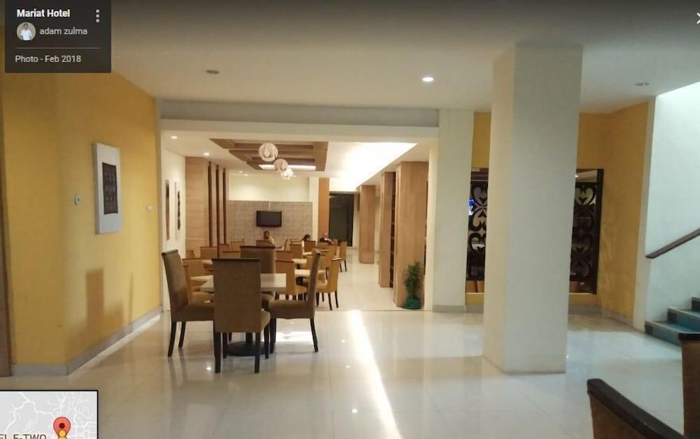 Hotel Mariat Sorong Exteriér fotografie