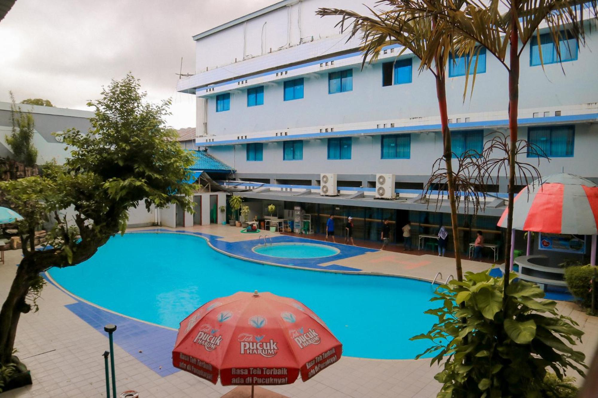 Hotel Mariat Sorong Exteriér fotografie