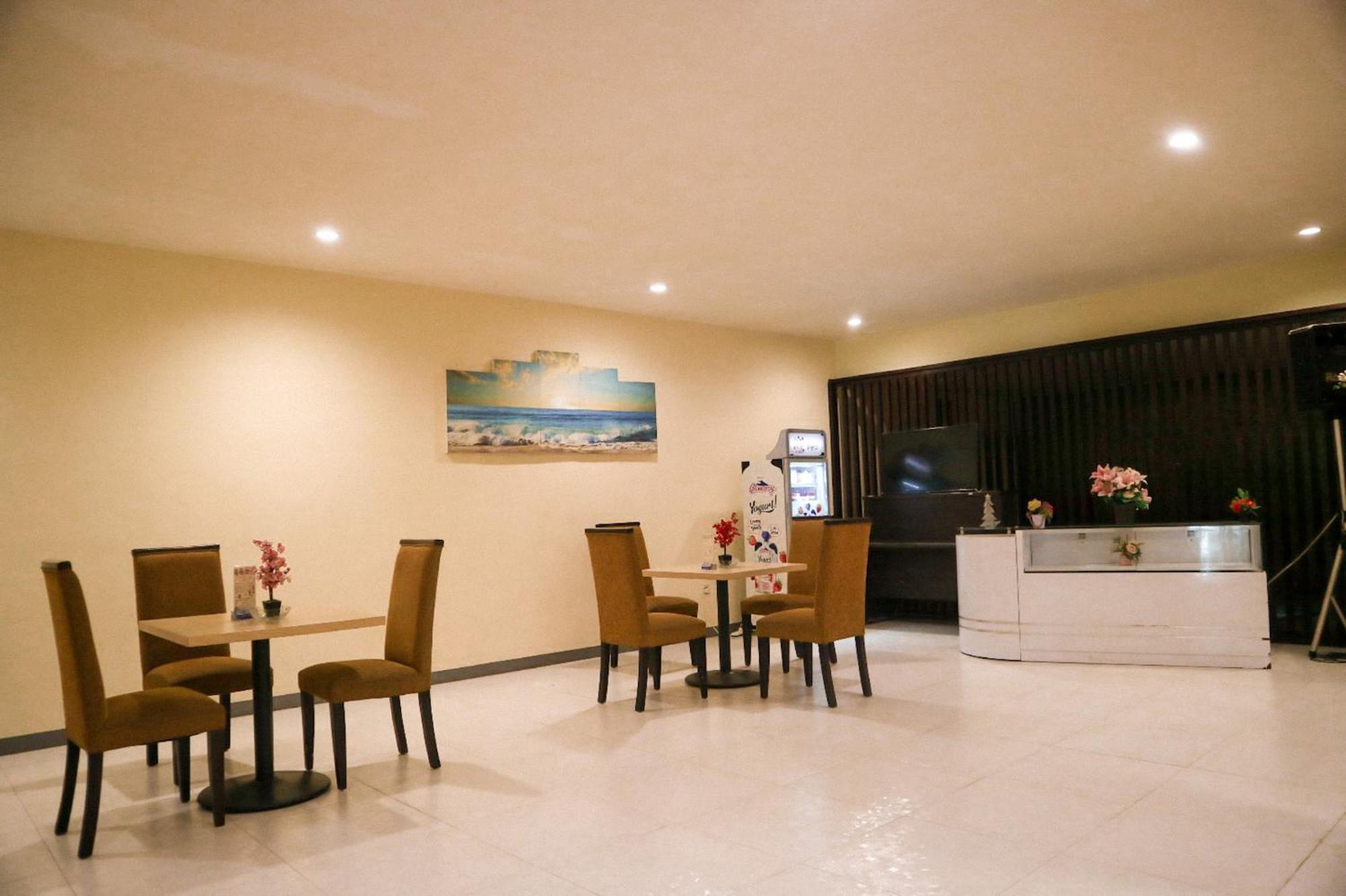 Hotel Mariat Sorong Exteriér fotografie