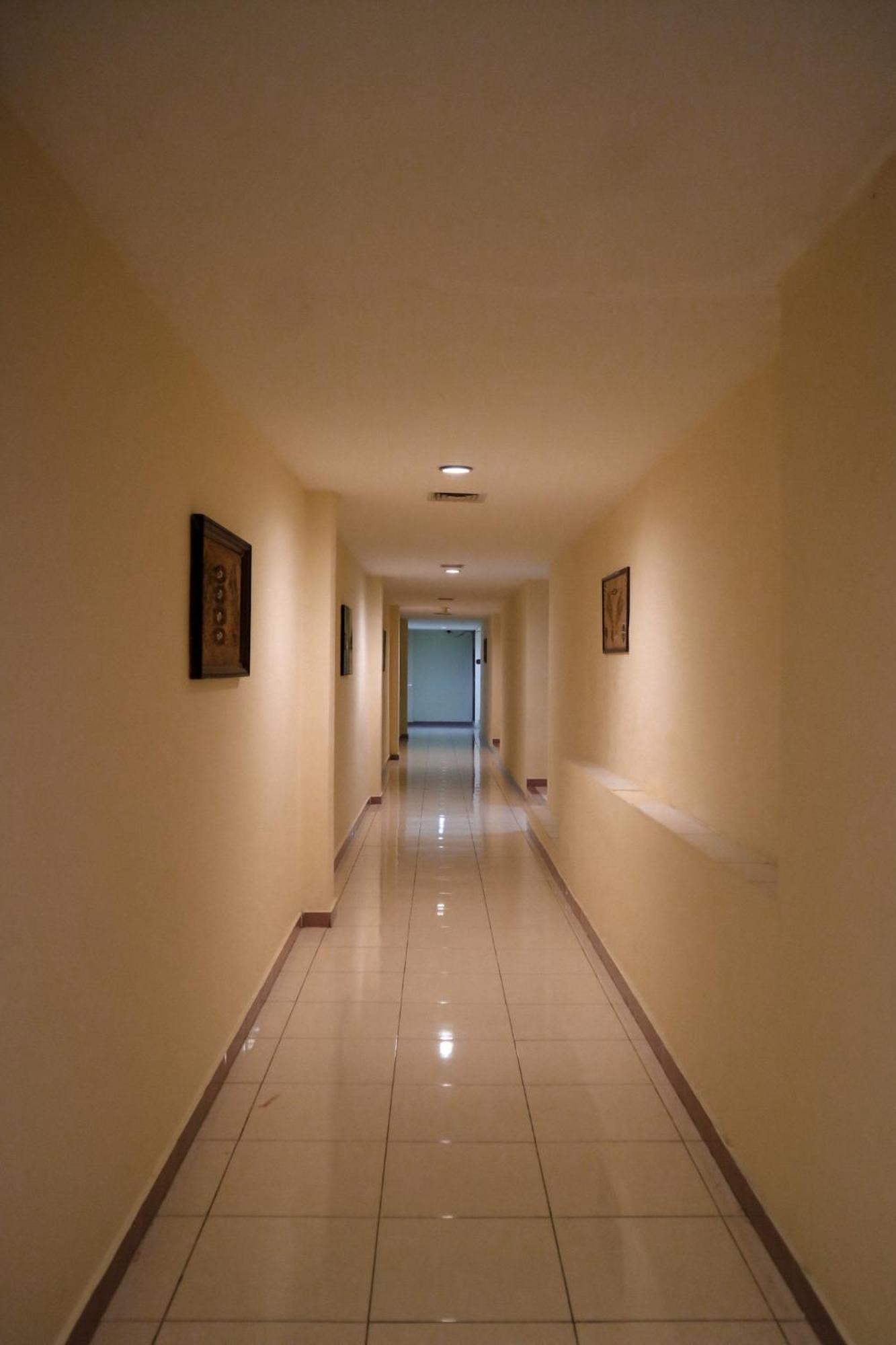 Hotel Mariat Sorong Exteriér fotografie