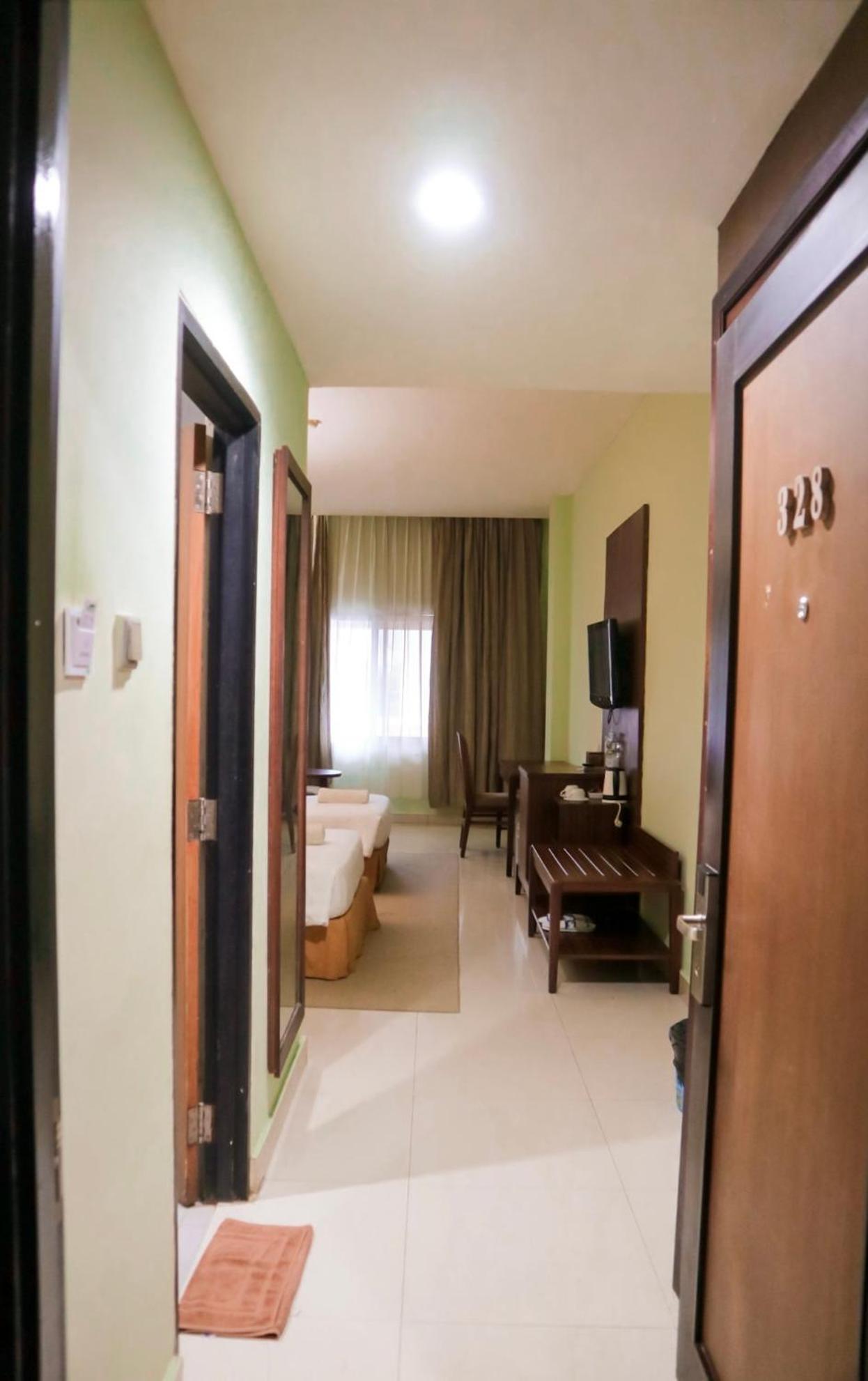 Hotel Mariat Sorong Exteriér fotografie