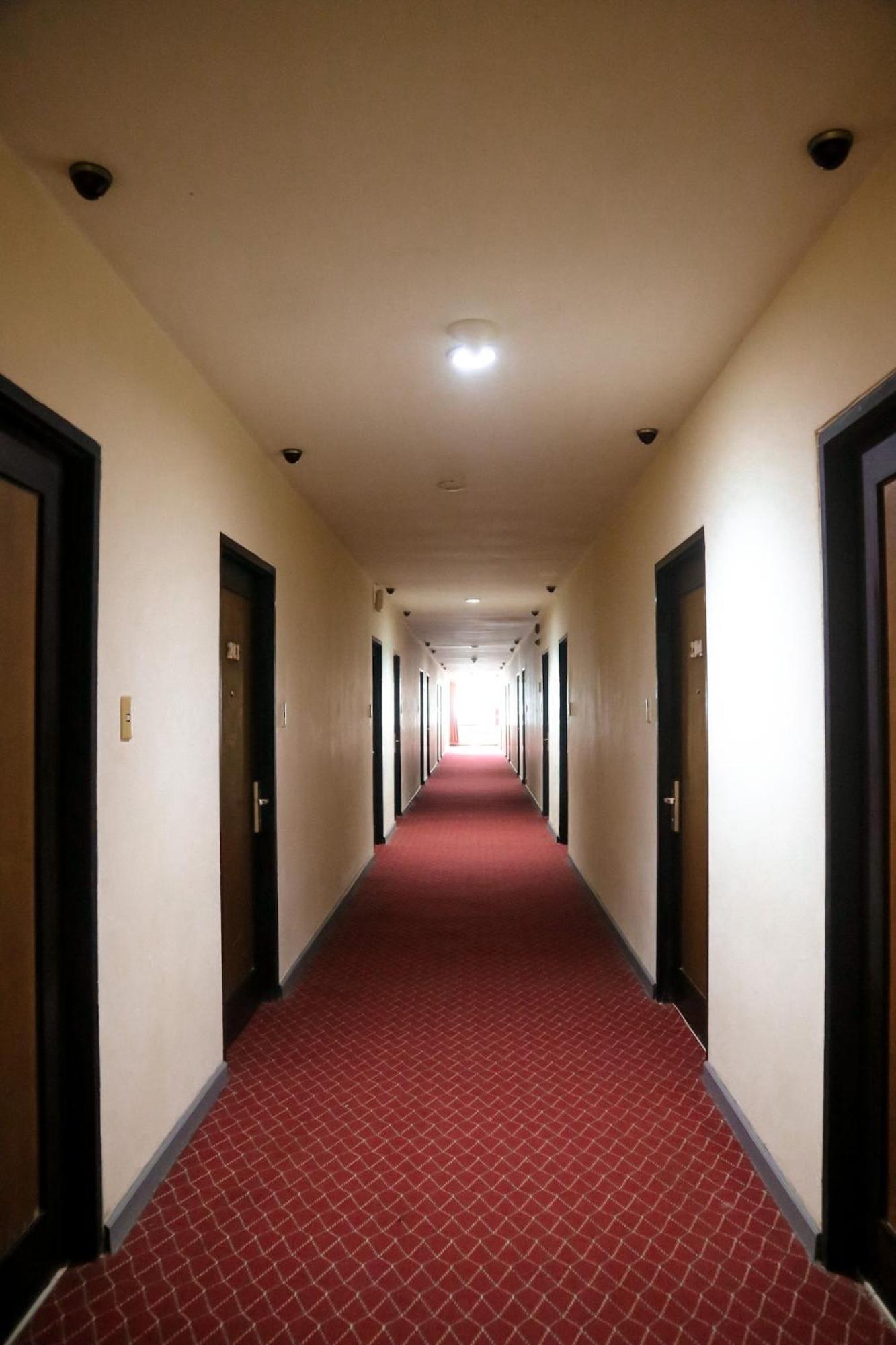 Hotel Mariat Sorong Exteriér fotografie