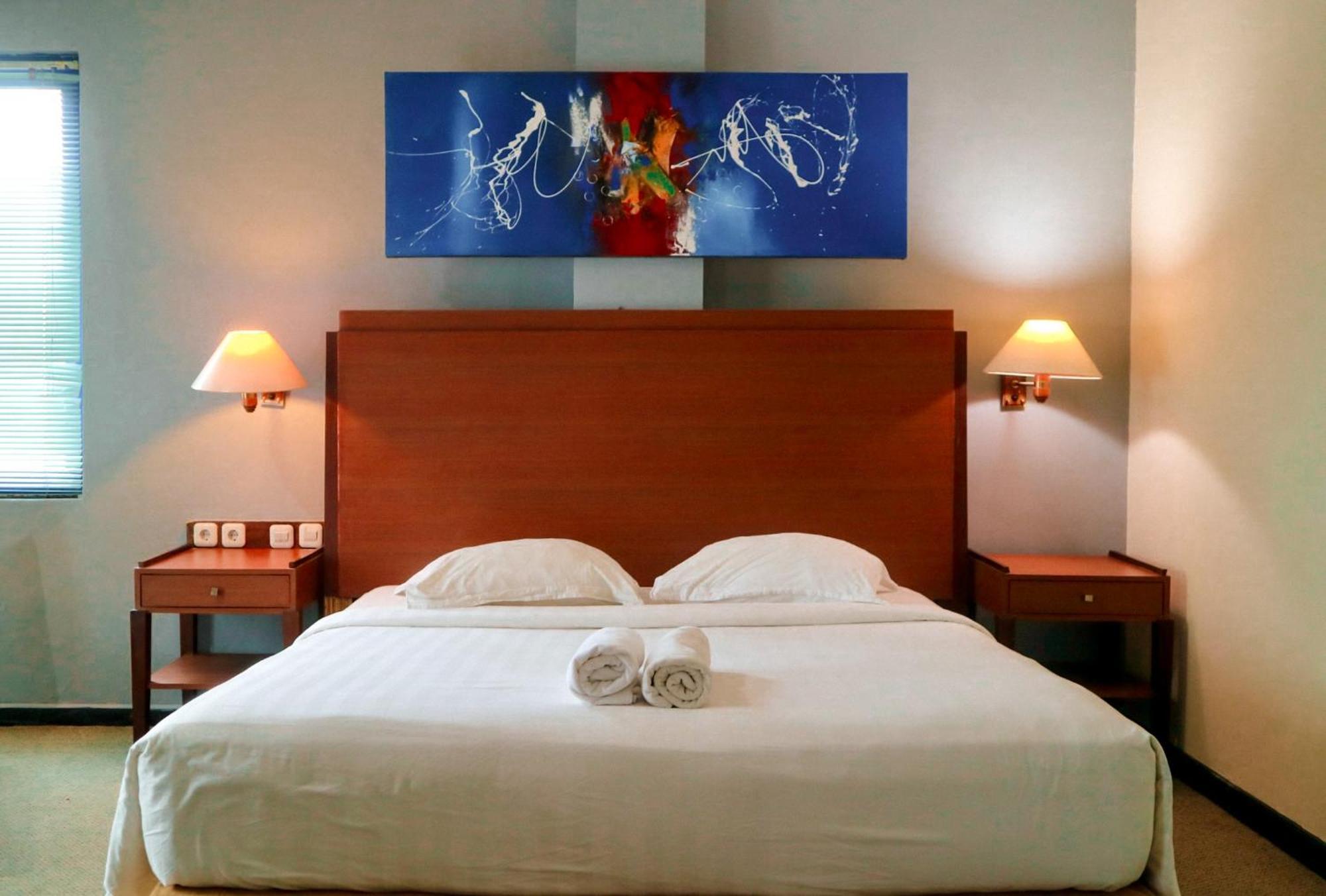 Hotel Mariat Sorong Exteriér fotografie