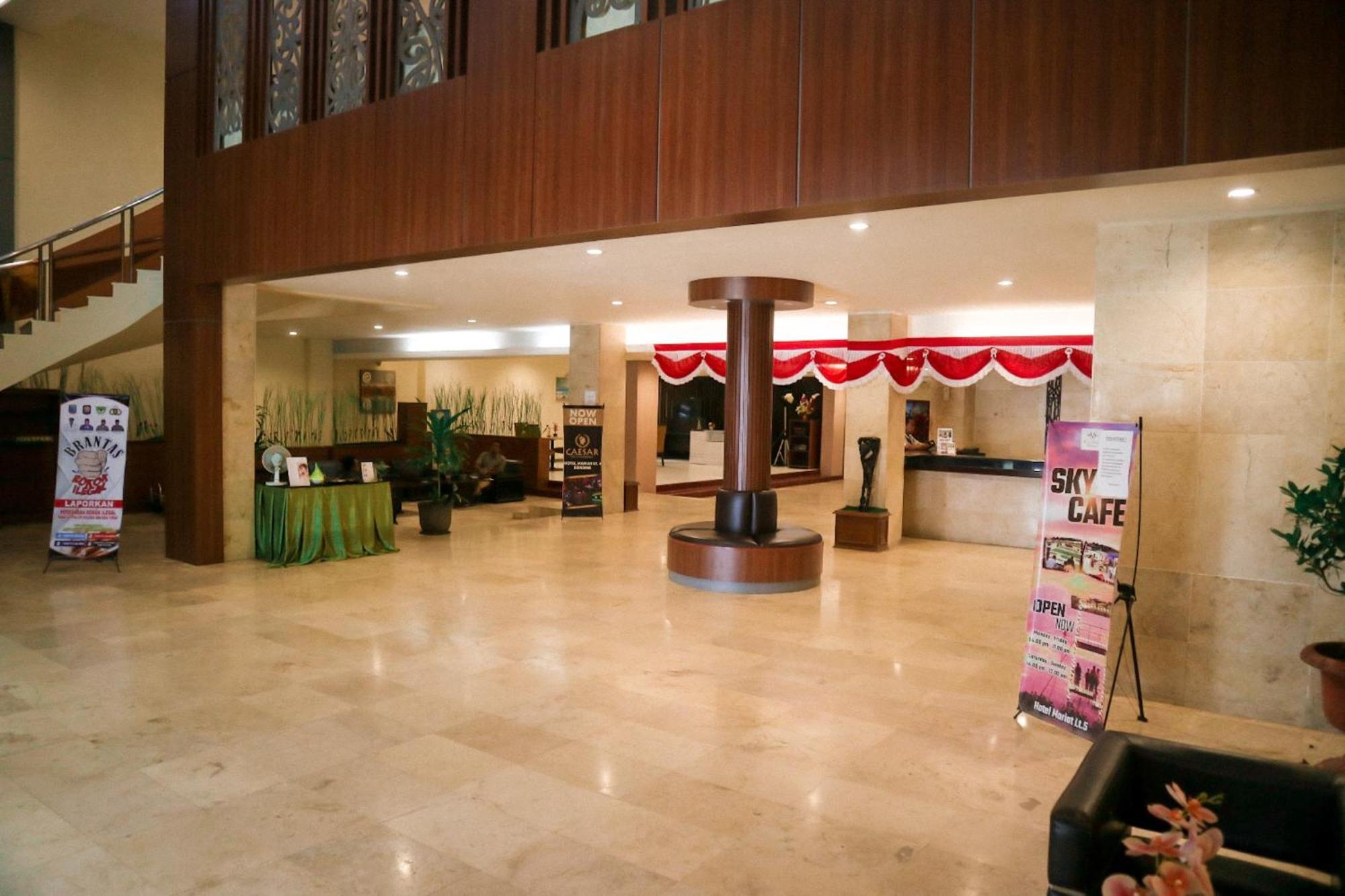 Hotel Mariat Sorong Exteriér fotografie